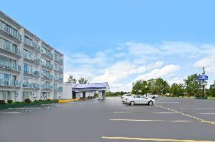 Howard Johnson By Wyndham Saint Joseph Benton Harbor Room photo