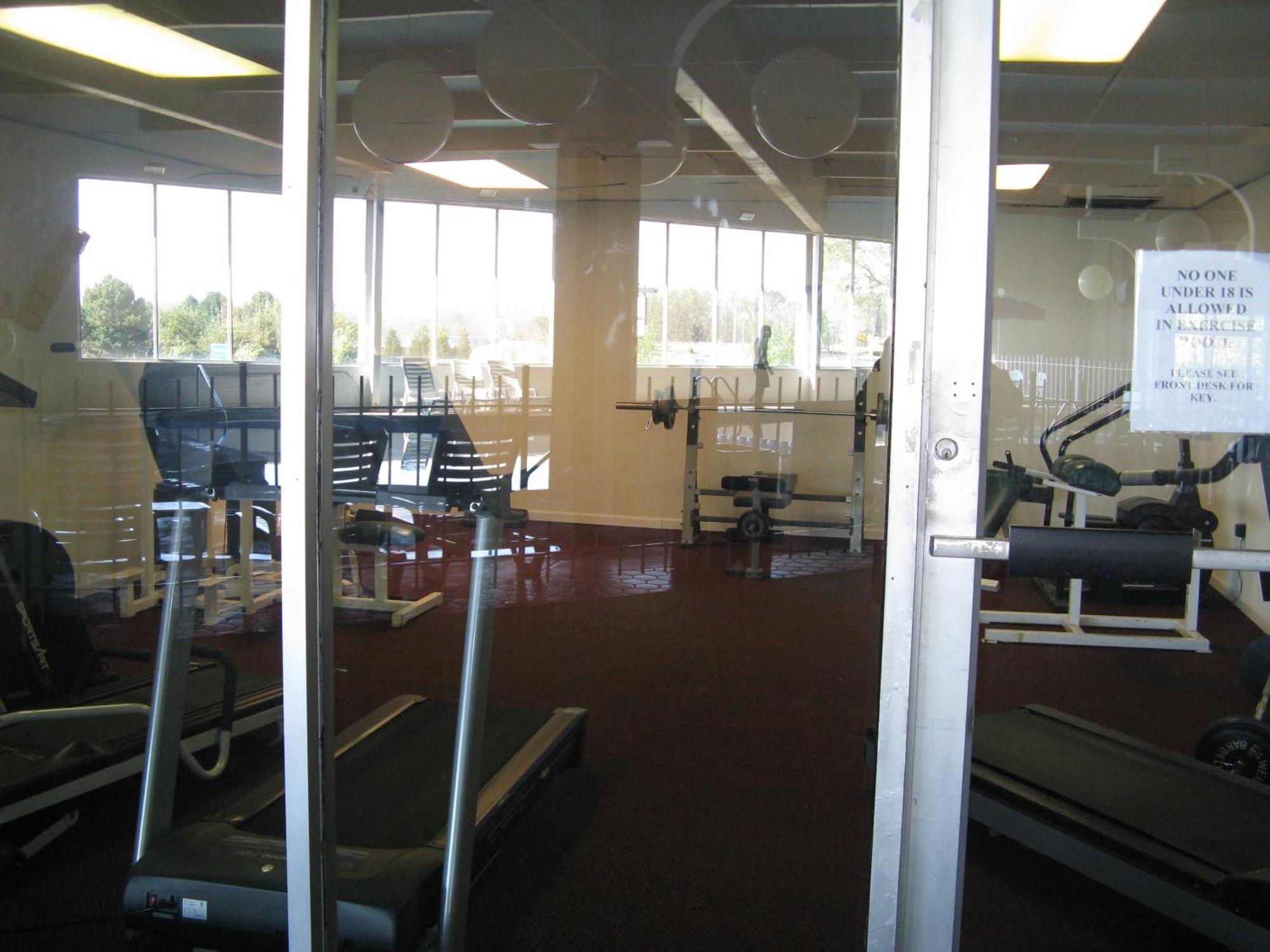 Howard Johnson By Wyndham Saint Joseph Benton Harbor Facilities photo